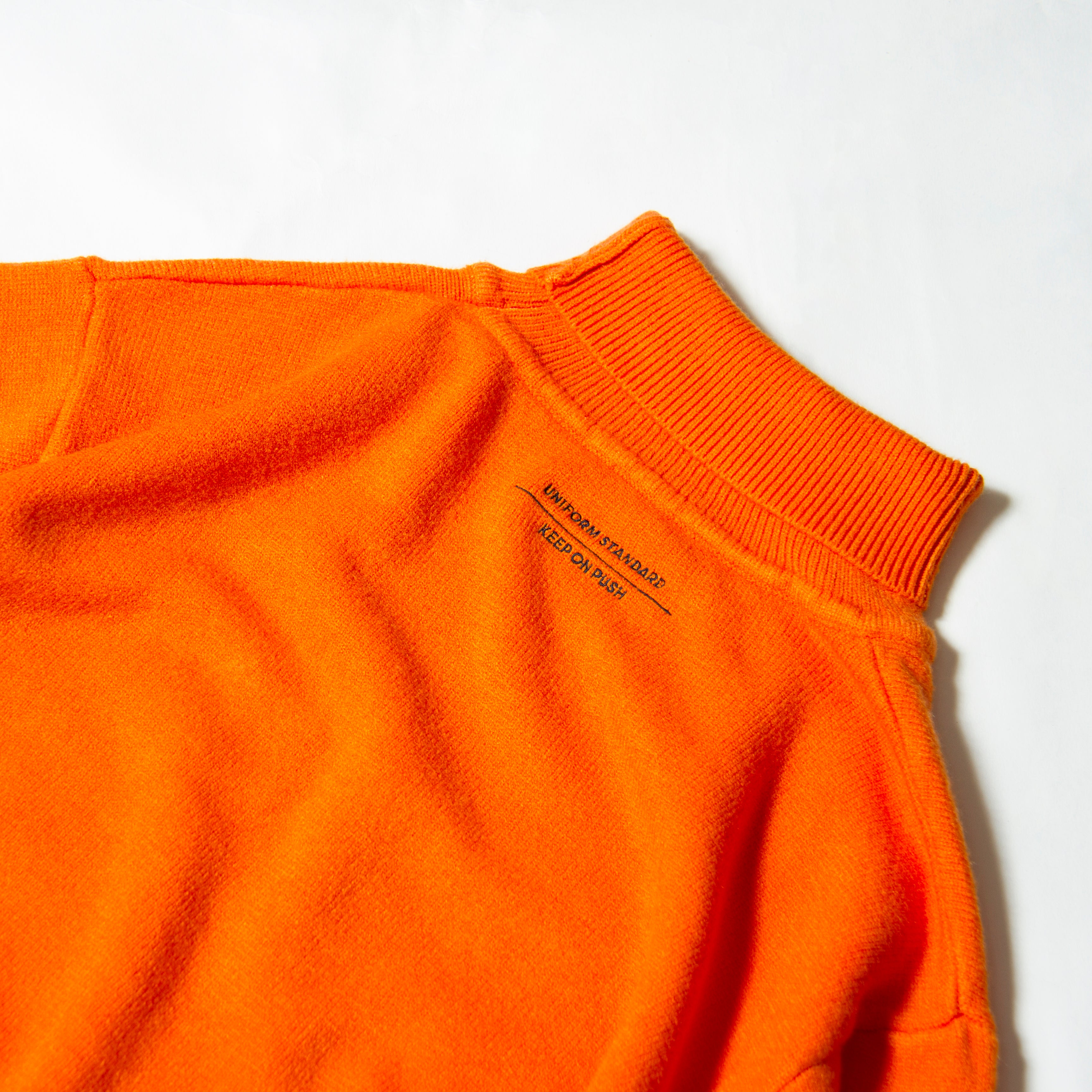 TURTLE NECK KNIT